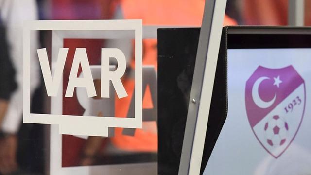 Обявен е VAR съдията на мача Göztepe - Beşiktaş!