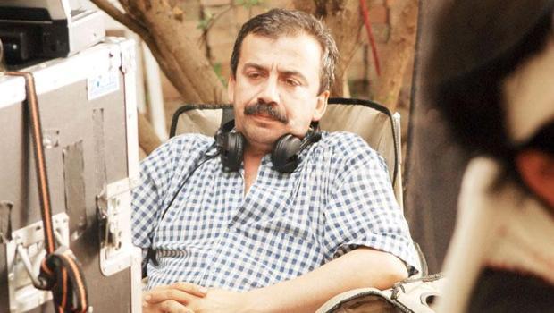 Работник, писател, режисьор: Sırrı Süreyya Önder...
