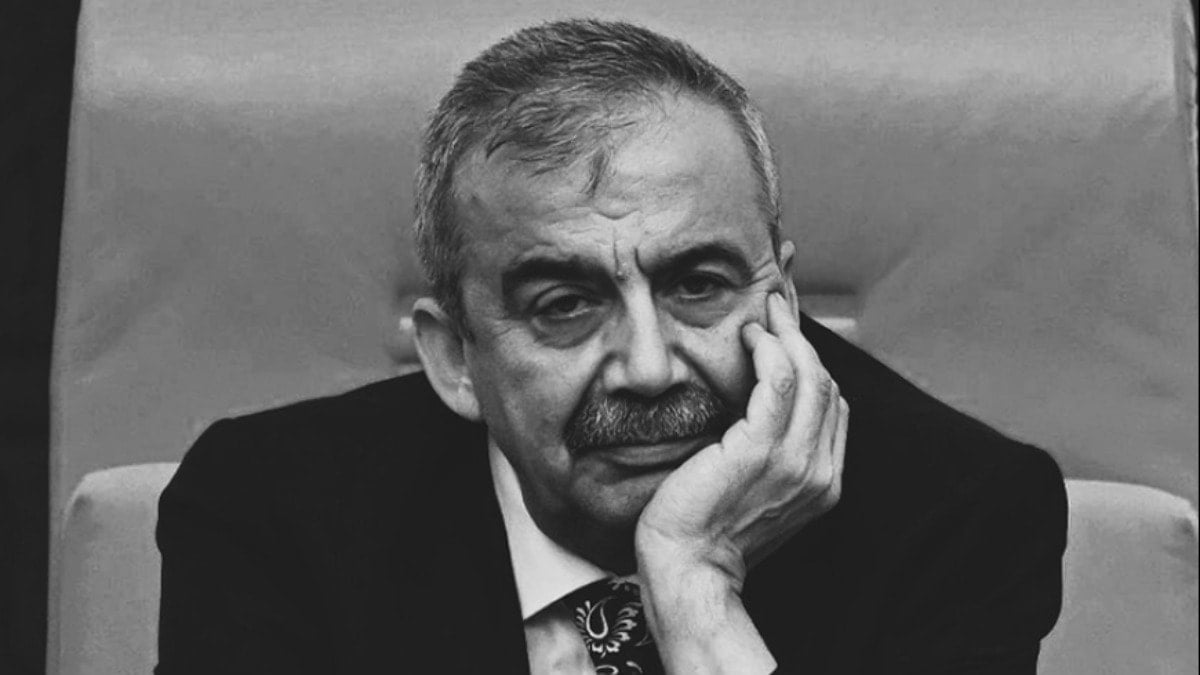 БЪРЗИ НОВИНИ: Sırrı Süreyya Önder загуби живота си
