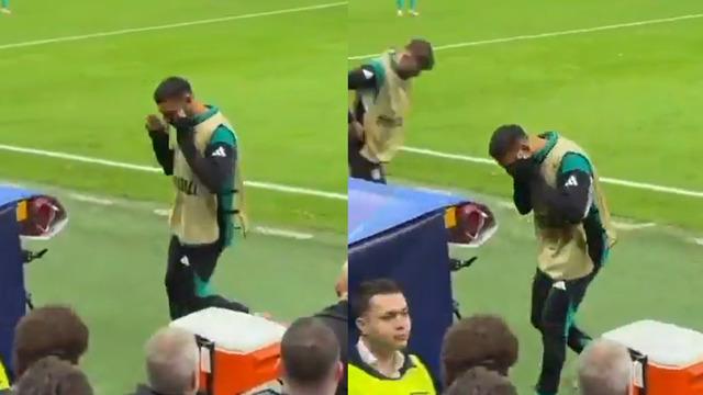 Трудните моменти на Мохамед Салах в RAMS Park! Когато дойде да загрява, той не издържа и отиде на пейката