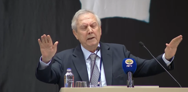 Азиз Йълдъръм взе думата в Диванския съвет и адът се разрази! Случайни думи на Али Коч… „Правиш го погрешно“