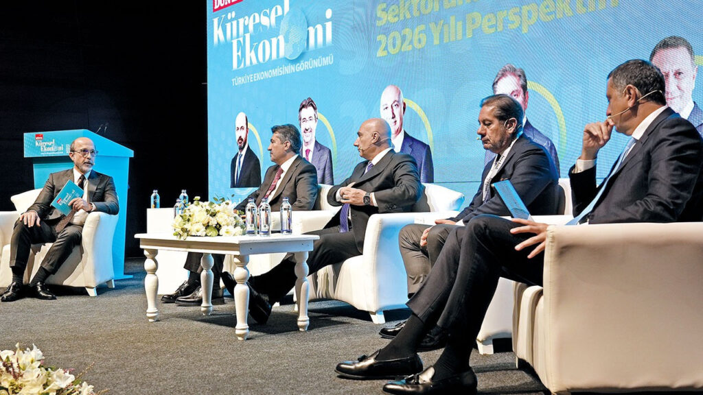 Представители на икономическото управление, финансите и реалния сектор се срещнаха на срещата на върха на DÜNYA
