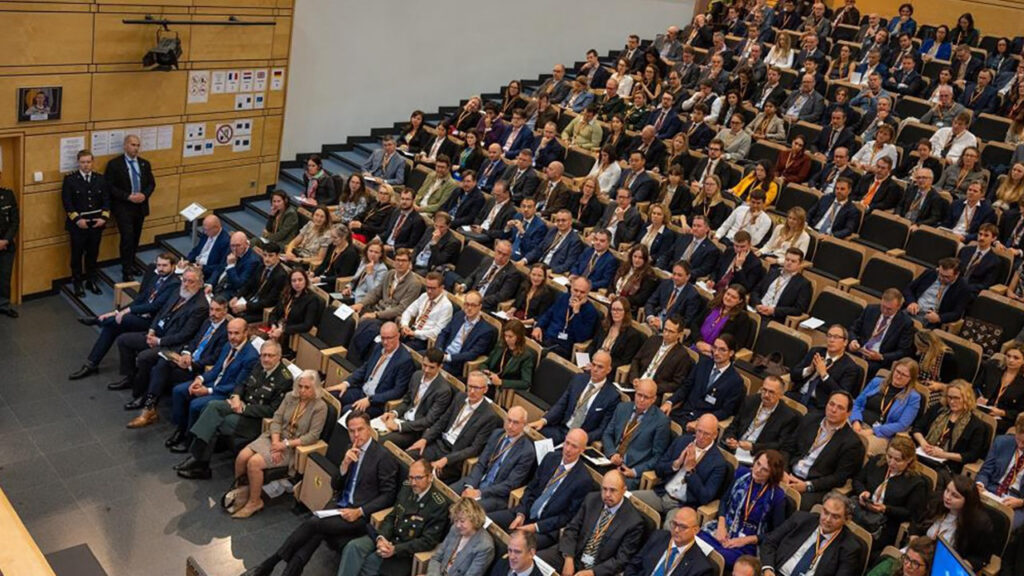 НАТО провежда първата конференция по биотехнологии