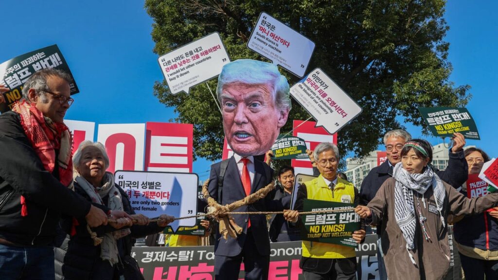 Тръмп в Южна Корея: Сделка и протести