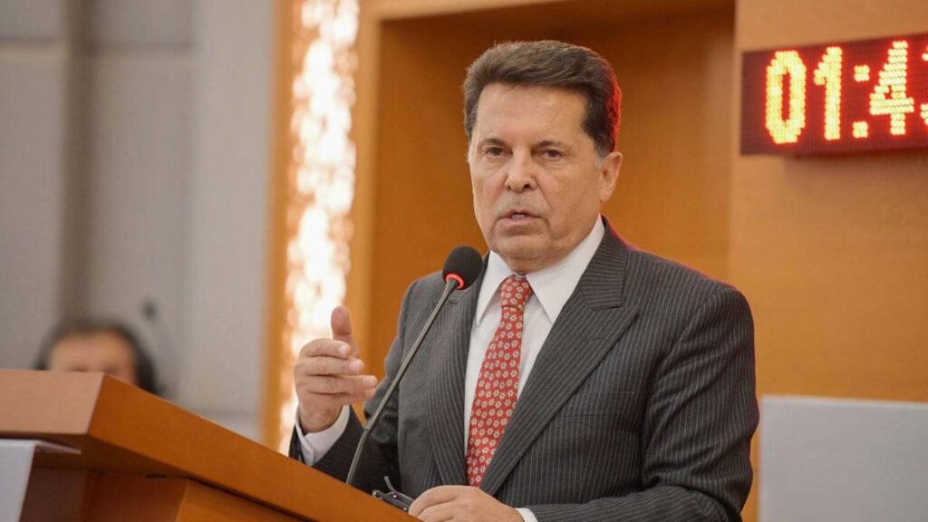 Съобщение от 29 октомври от арестувания кмет на Есенюрт Ахмет Озер: Република е добродетел, свобода и равенство