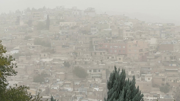 Транспортиране на прах в Şanlıurfa! Видимостта намалява до 20 метра