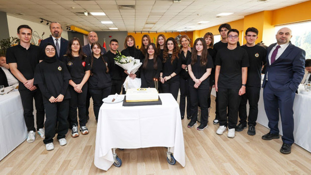 Събитие по случай Деня на учителя в Медийната и технологична гимназия в Демирьорен