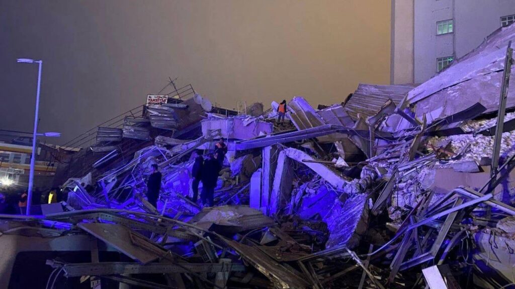 Avşar Otel davasında firariler aranıyor, sanıklar tutuksuz