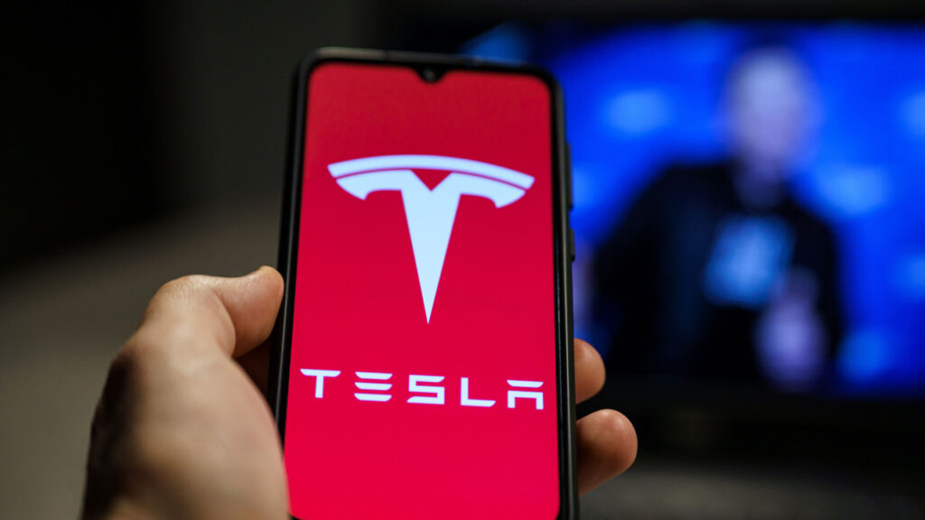 Elon Musk muradına erdi: Dünyanın ilk trilyoneri olabilir