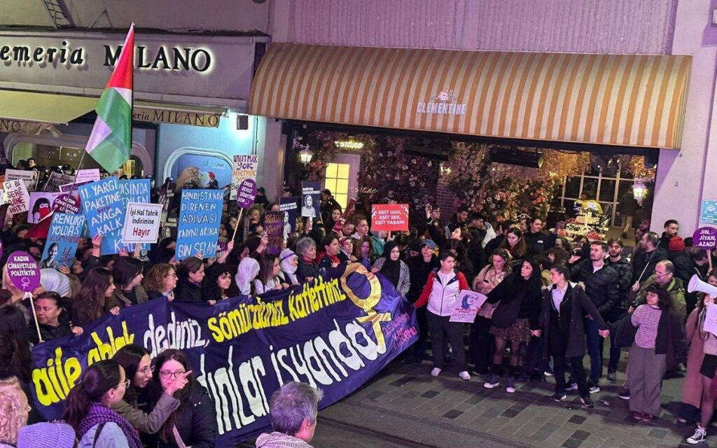 Ако улица Истиклял имаше език: Какво се случи с Rojin Kabaiş?