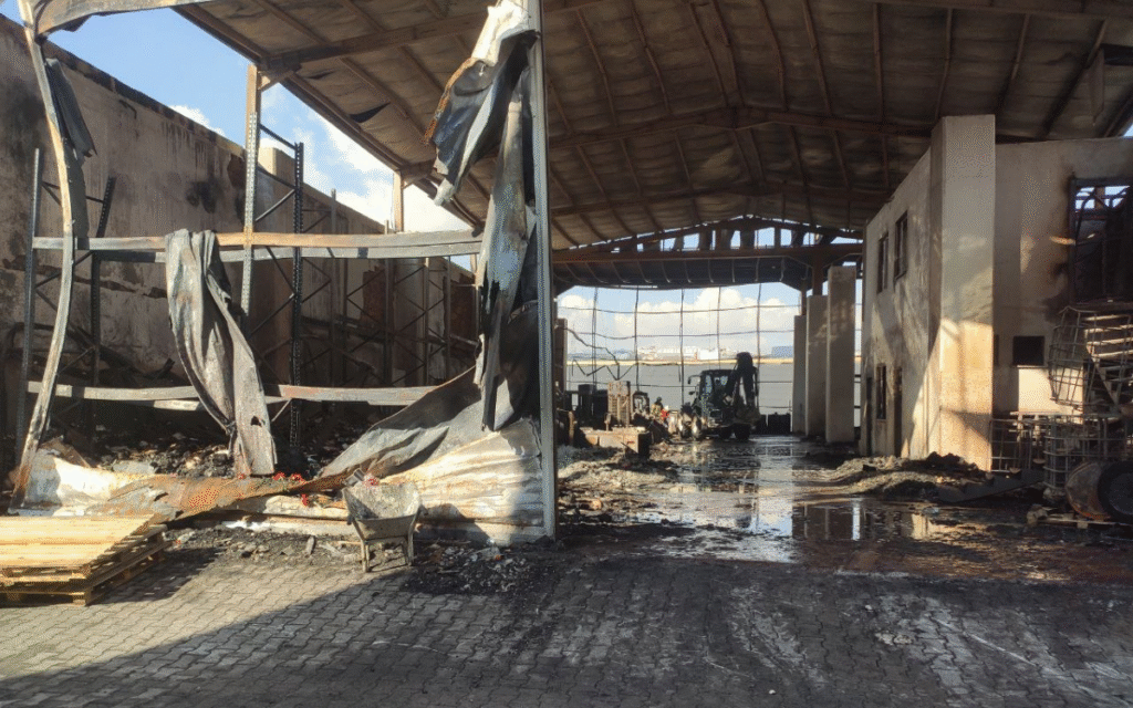 Броят на загиналите при пожар във фабрика за козметика в Коджаели се увеличава на 7 души