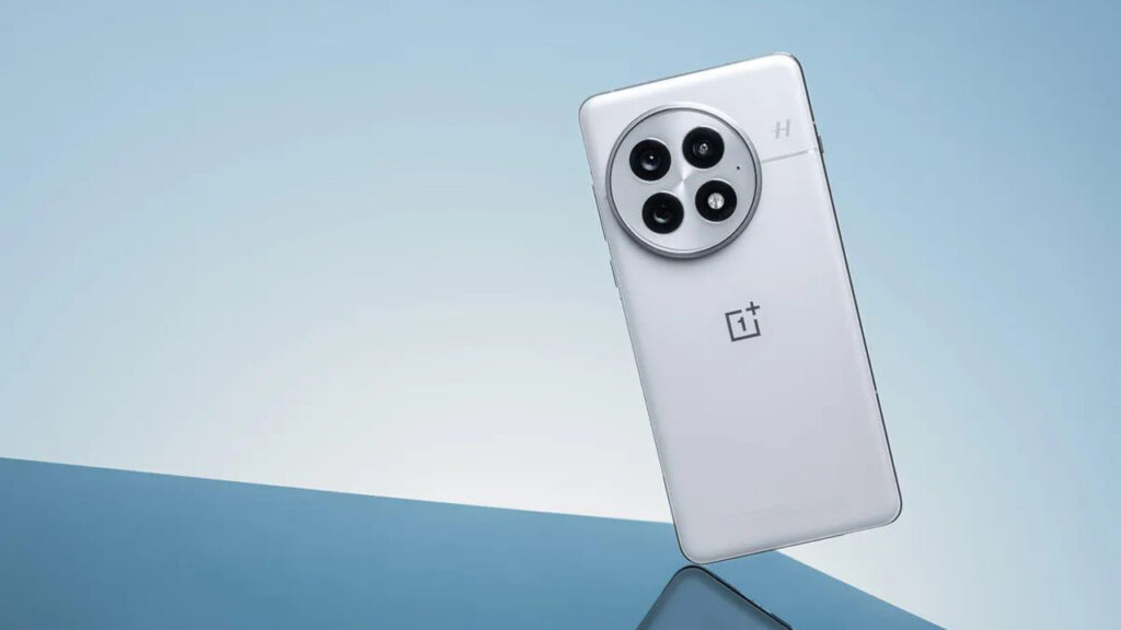 С излизането на OnePlus 15: Какво предлага OnePlus 13, все още ли е добра покупка? | OnePlus 13 преглед