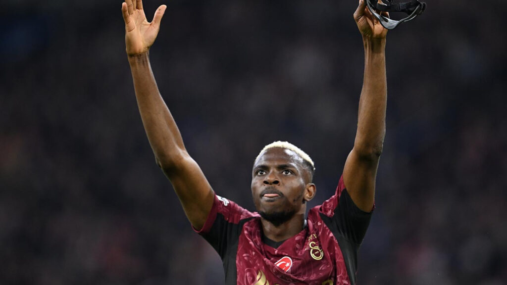 Galatasaray Ajax’ı sahaya gömdü