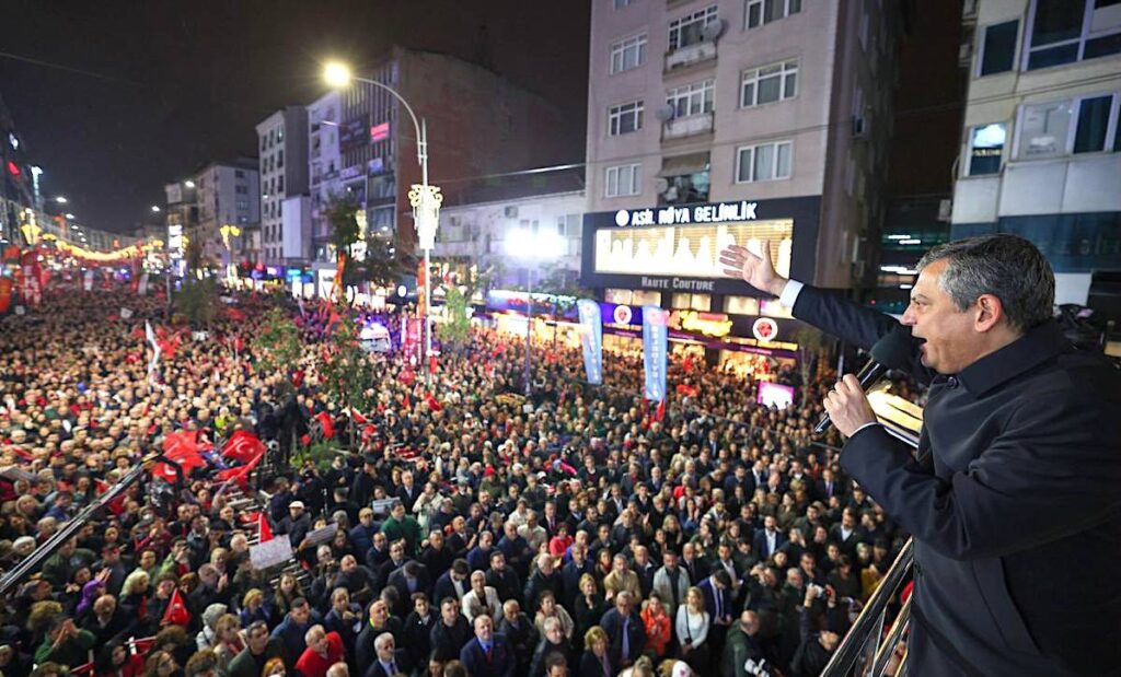 Özgür Özel: „Akın Gürlek, savcıyken Eti Maden yönetim kurulu üyesi olarak para aldı“