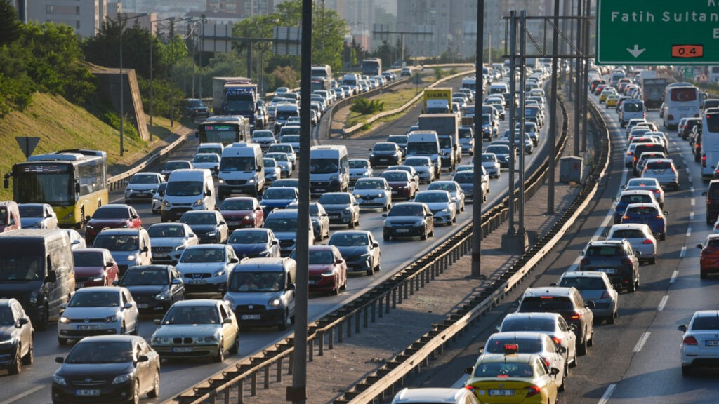 Обновяване на ограниченията на скоростта по 84 маршрута в Истанбул