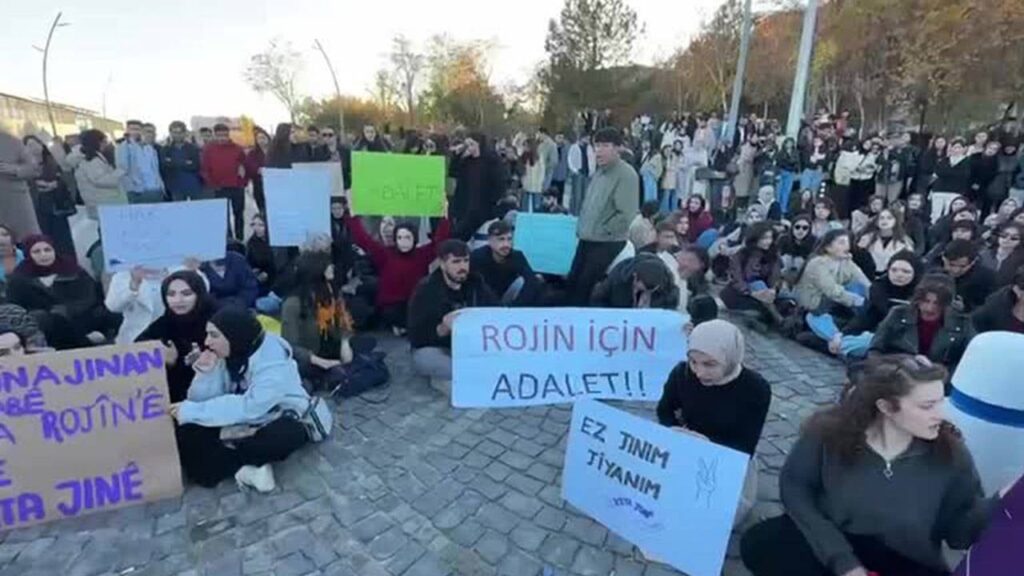 Van’da öğrencilerin ‘Rojin için adalet’ eylemine polis müdahale etti