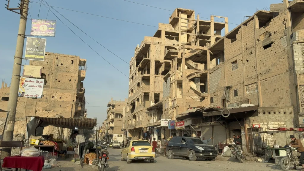 Dêrazor’un bir yanında yeni bir gelecek inşa ediliyor