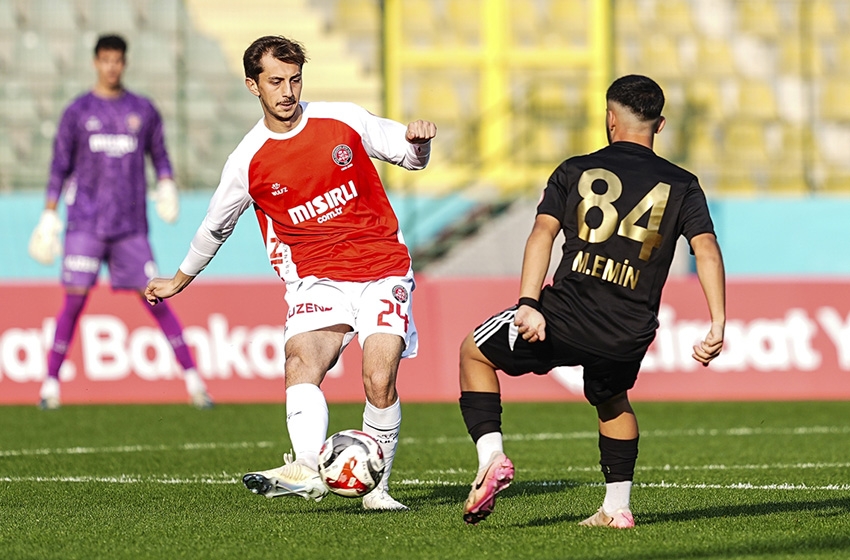 Esenler Erokspor-Mısırlı.com.tr Fatih Karagümrük: 2-5 (MAÇ SONUCU)