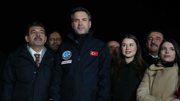 Enerji ve Tabii Kaynaklar Bakanı Bayraktar, Yavuz Sondaj Gemisi’nde konuştu: Karadeniz’de 6 yeni sondaj yapacağız