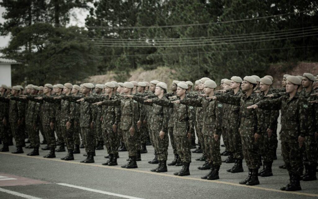 Almanya’da “Zorunlu Askerliğe Karşı Okul Grevi”