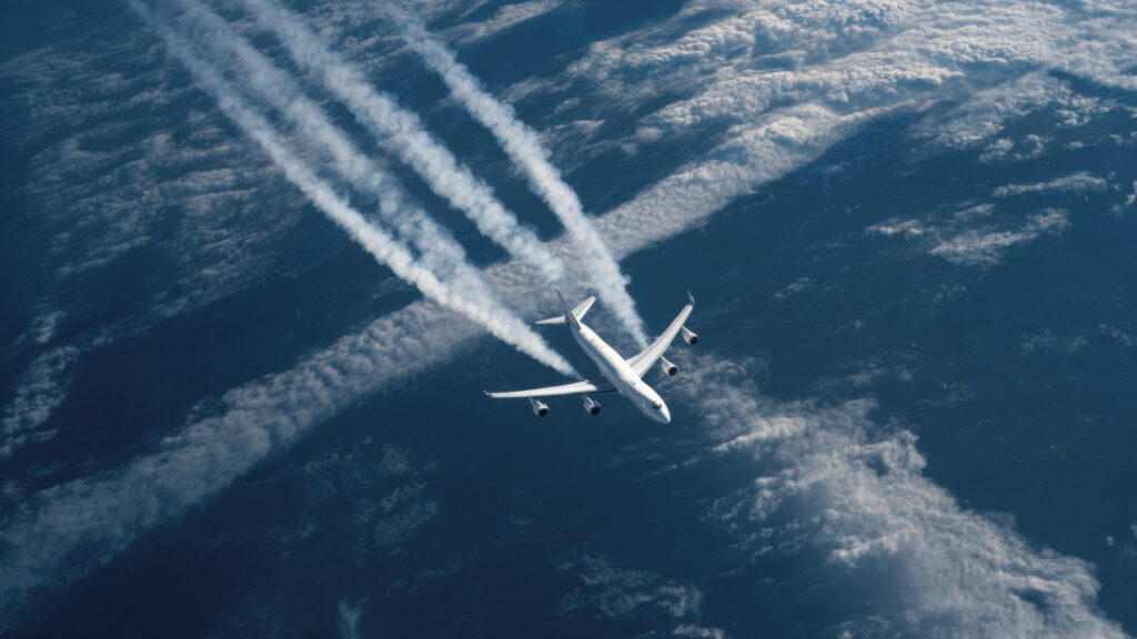 Предполагаемо масово прикриване, което се крие в атмосферата: Дали следите от самолети са естествени или токсични?
