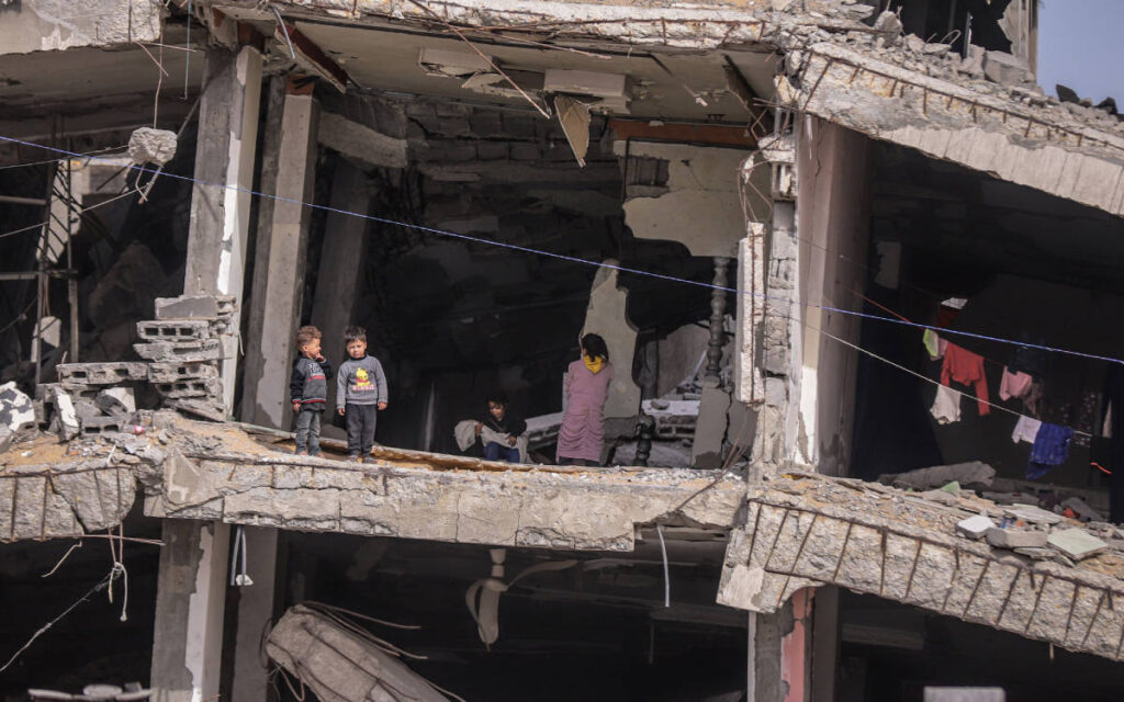 Деца умират в Газа дори при прекратяване на огъня