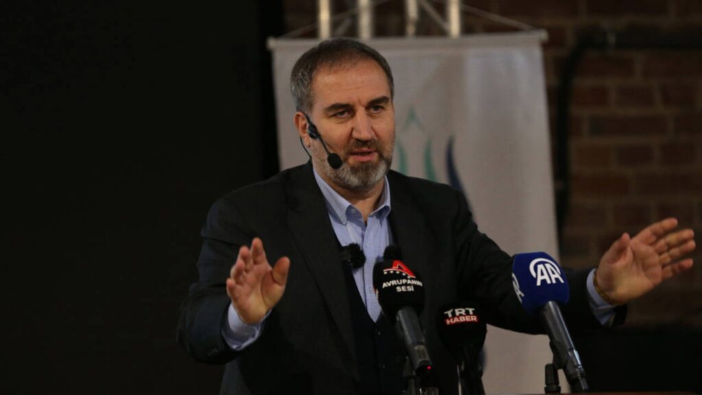 Младите хора са безработни, а членовете на ПСР са щастливи: Дъщерята на Şen от AKP е аташе по образованието