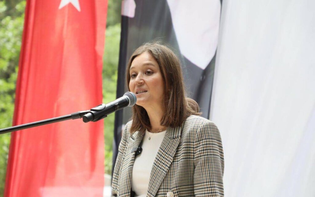 Кой е Gülşah Durbay?