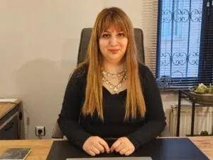 Закони, написани в кули от слонова кост