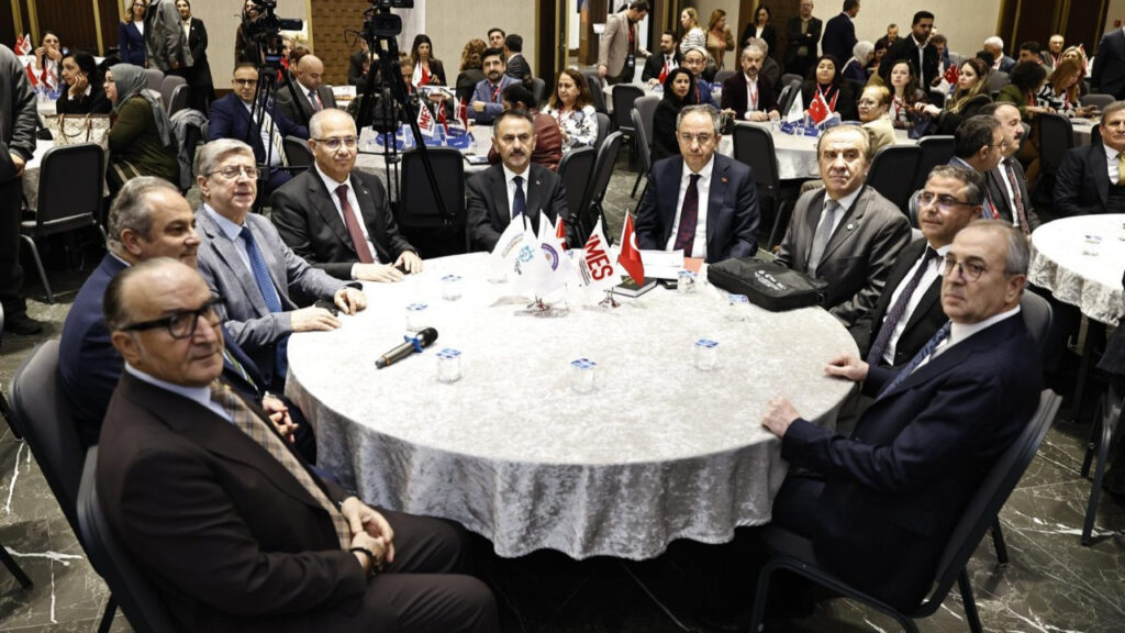 Бъдещето на професионалното образование се оформя на семинар на İŞTEM