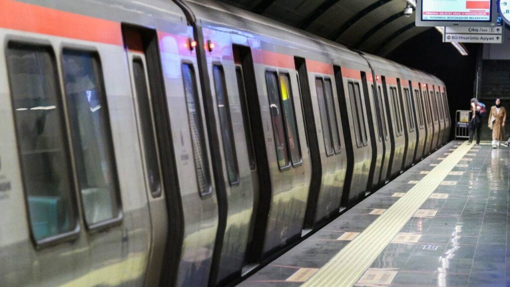 Metro İstanbul’dan yılbaşı gecesi için ulaşım düzenlemesi