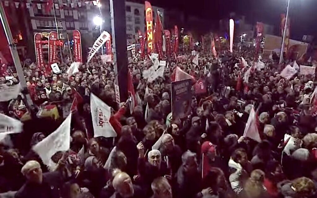 Özgür Özel говори от Çatalca: „Нека се страхуват от нас тези, които ядат правата на слугите“