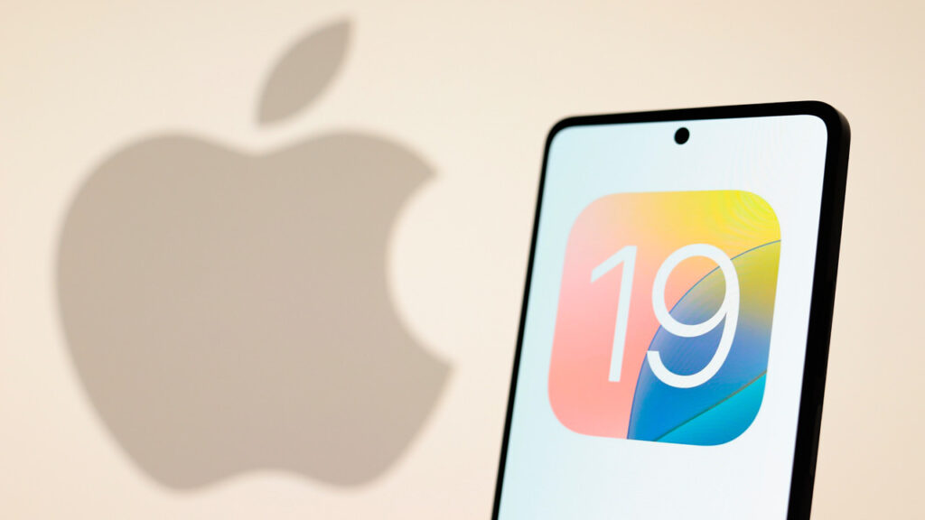 Ако не беше течното стъкло: Изтекоха тайни изображения на iOS 19 на Apple