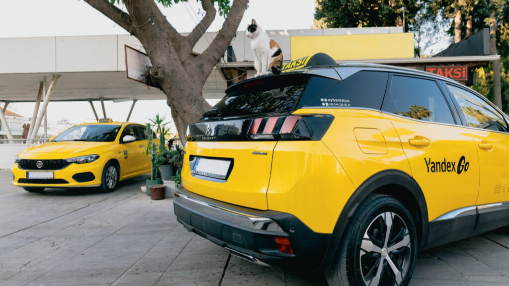 Навиците на таксиметровите шофьори в Турция се променят: На кои места приложението се използва най-много?