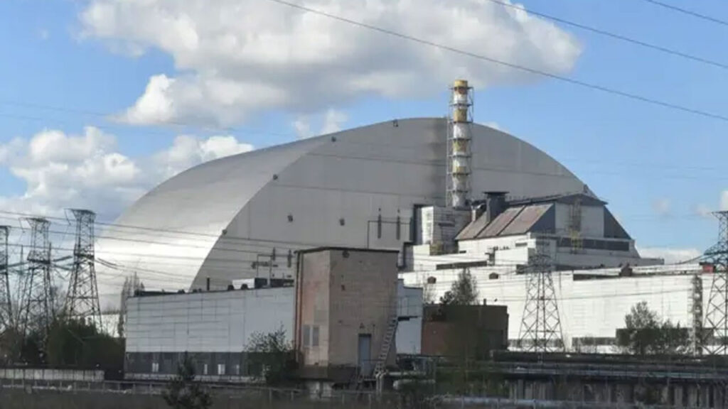 UAEA uyardı: Çernobil’in koruma kalkanı delindi