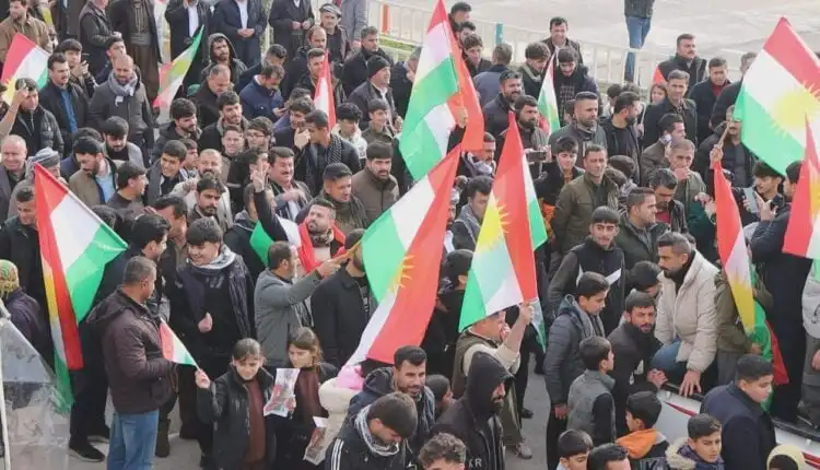 Silêmanî ve Ranya’da binlerce kişi Rojava için yürüdü