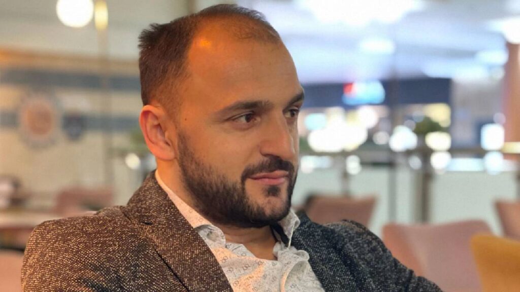 Бивш заместник-кмет е убит при нападение с нож