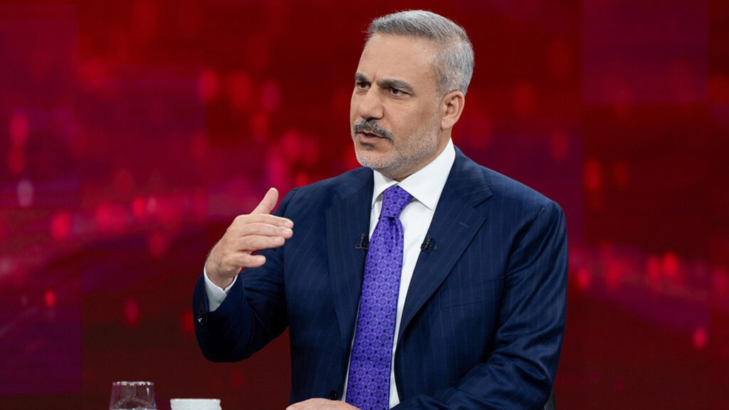 Министър Фидан: YPG/SDF променят позицията си само когато видят сила