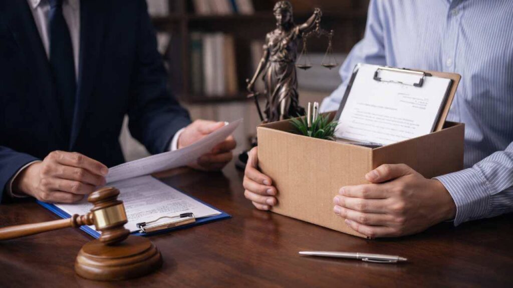 Haklı Fesih Nedir? Hangi Durumlarda Yapılır ve Kimler Yapabilir?