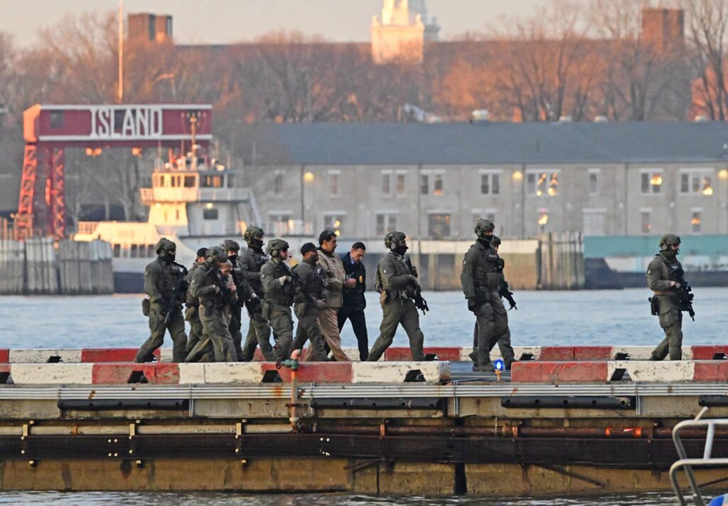 Maduro mahkemede: Savaş esiriyim